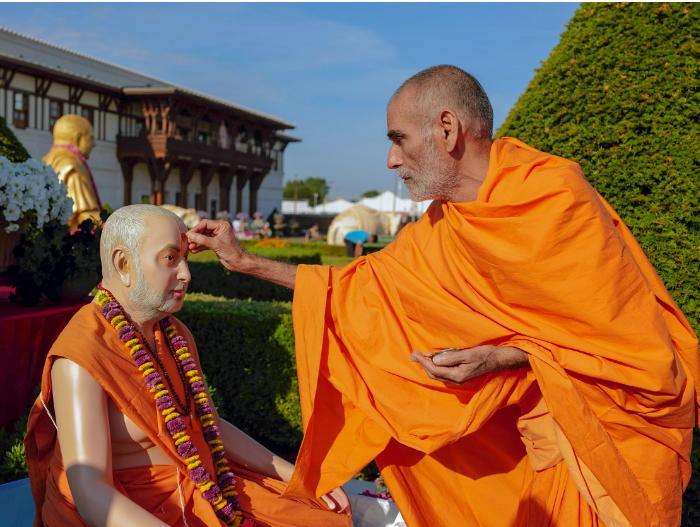 પ્રમુખસ્વામી મહારાજ વિશે ધર્મ ગુરુઓ અને રાજનેતાઓ શું કહે છે, જાણો - Pramukh  Swami Maharaj Shatabdi Mahotsav Opinions about Pramukh Swami