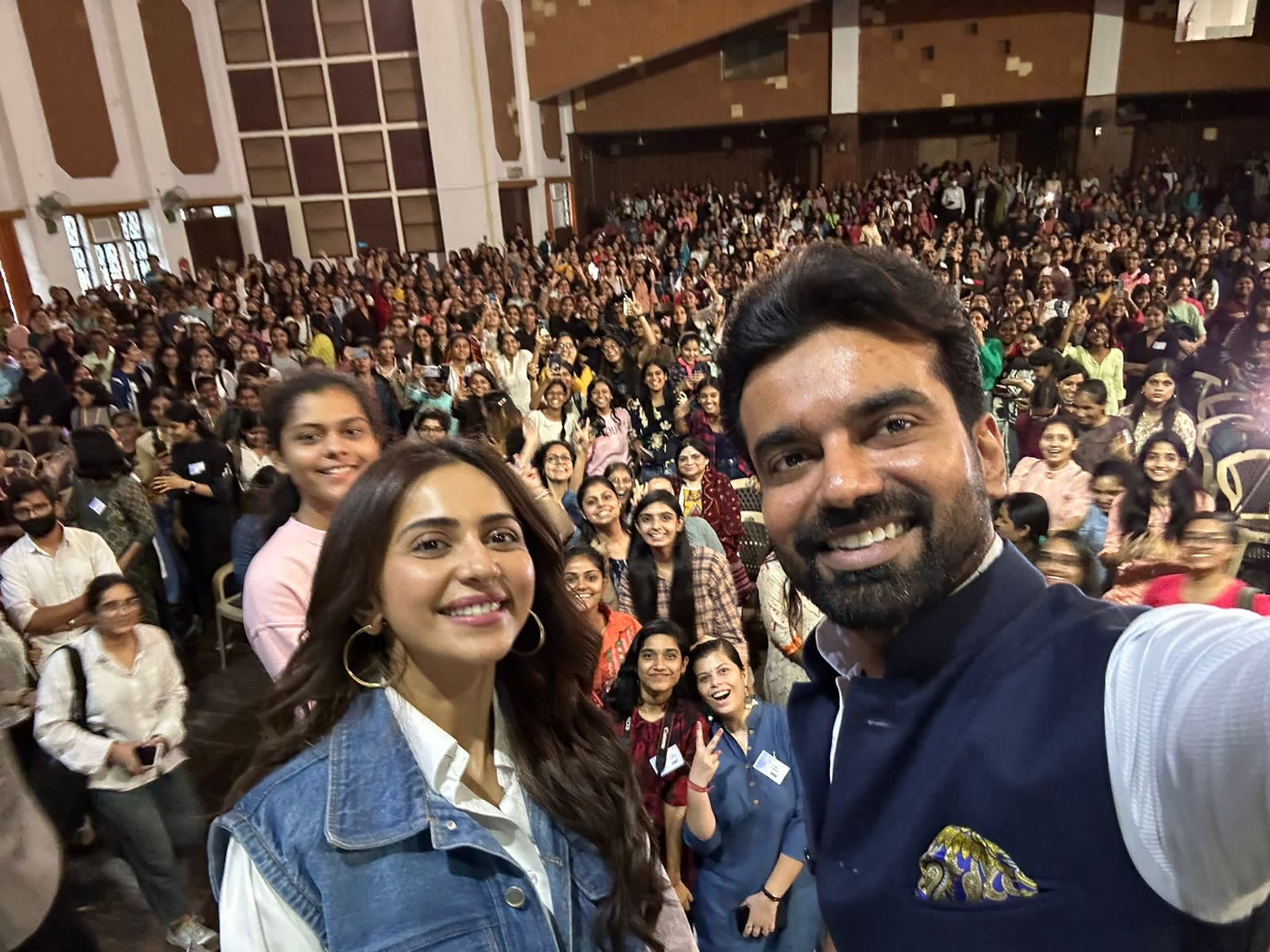 1600px x 1200px - No Shame Movement' â€“ A noble initiative by IAS Officer Abhishek Singh  garners support from Rakul Preet Singh - Indiaweekly
