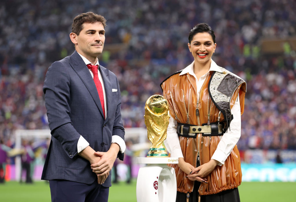 Deepika Padukone, former Spanish goalkeeper Iker Casillas unveil